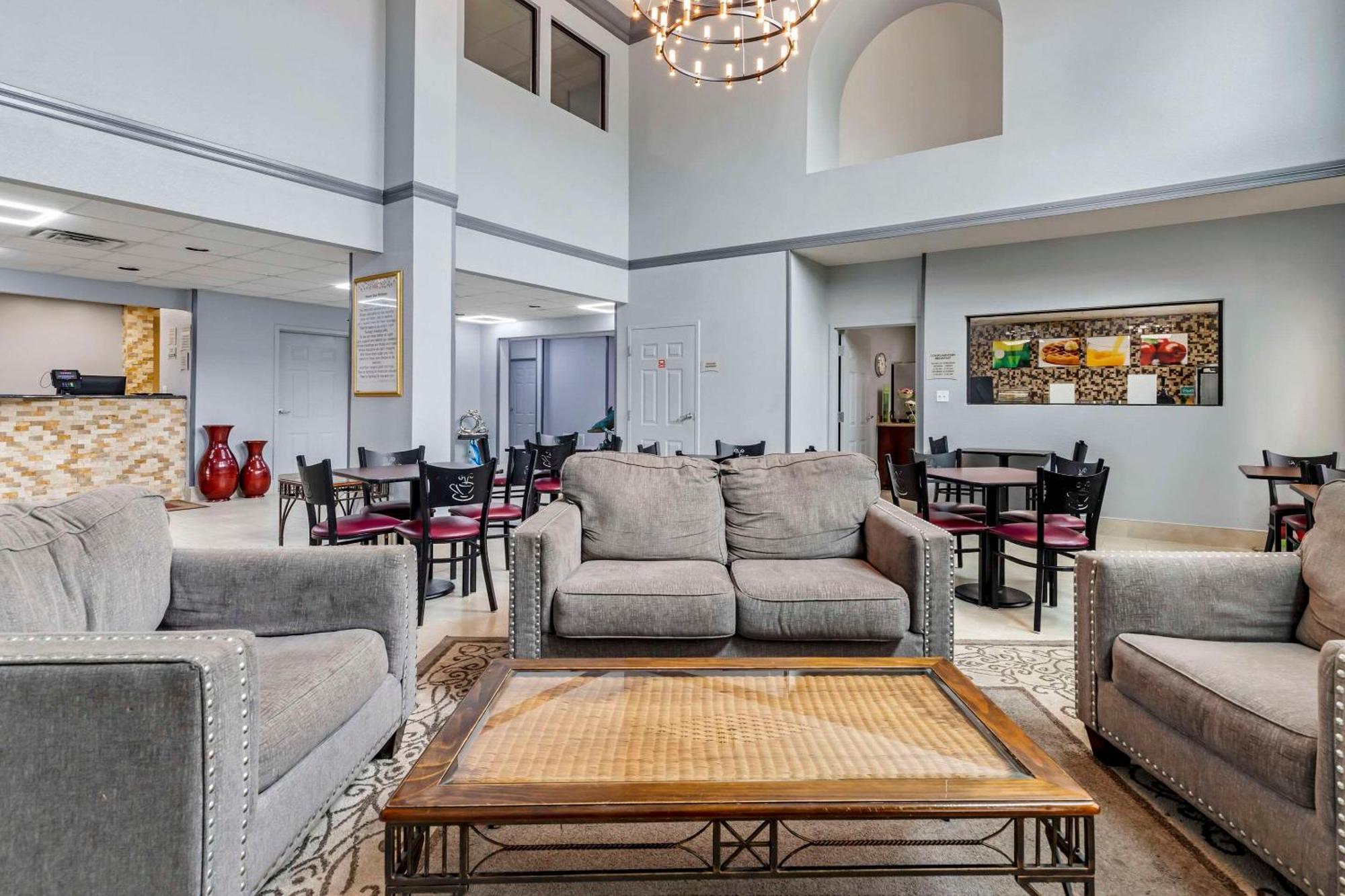 Quality Inn Near Seaworld - Lackland San Antonio Exterior photo