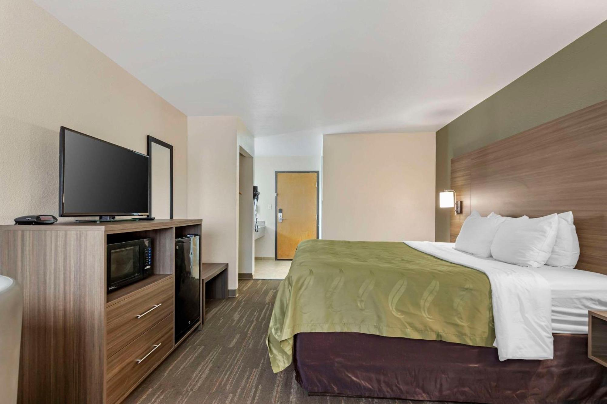 Quality Inn Near Seaworld - Lackland San Antonio Exterior photo