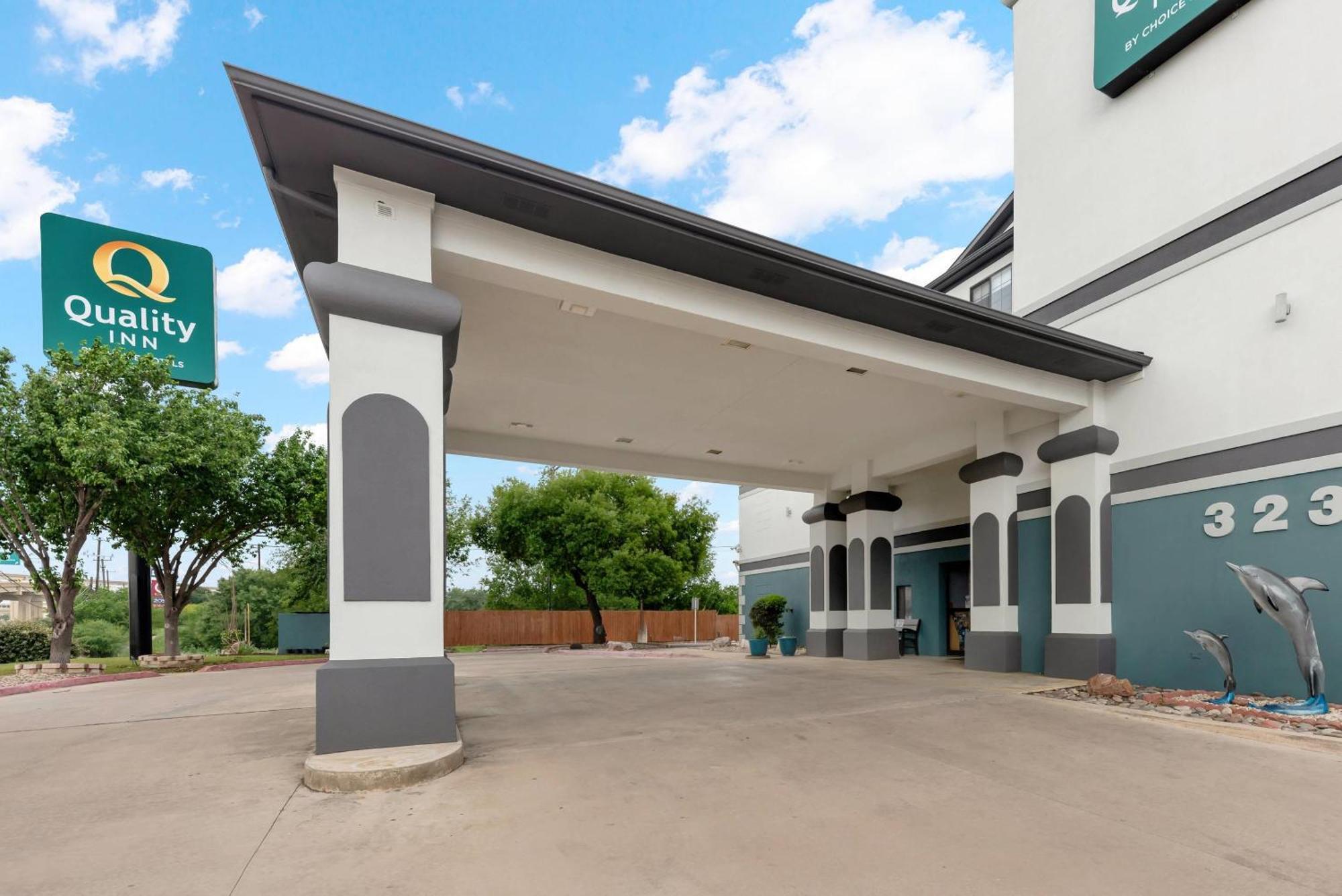 Quality Inn Near Seaworld - Lackland San Antonio Exterior photo